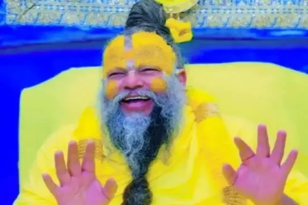 Vrindavan News: संत प्रेमानंद की शरण में पहुंची युवती, फफकते हुए सुनाया जिंदगी का दर्द; मिली ये सलाह Vrindavan News: संत प्रेमानंद जी महाराज (Source; Social media)