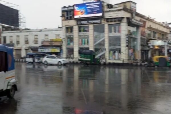 UP Monsoon Barish Alert: यूपी में भारी बारिश का अलर्ट (Source; batkahi)